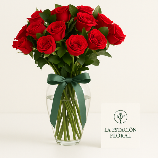 12 Rosas Rojas en Jarrón