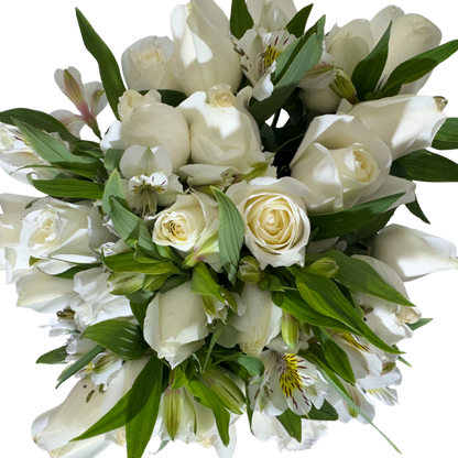24 Rosas Blancas en Florero con Astromelia