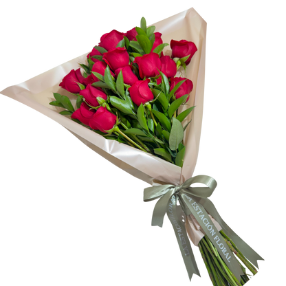 Ramo de 24 Rosas Rojas con Follaje